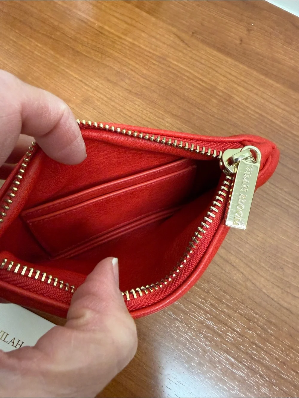 Red Genuine Leather Cosmetic Pouch Zip Bag WREATHFEST Vilah Bloom NWT - Picture 5 of 5